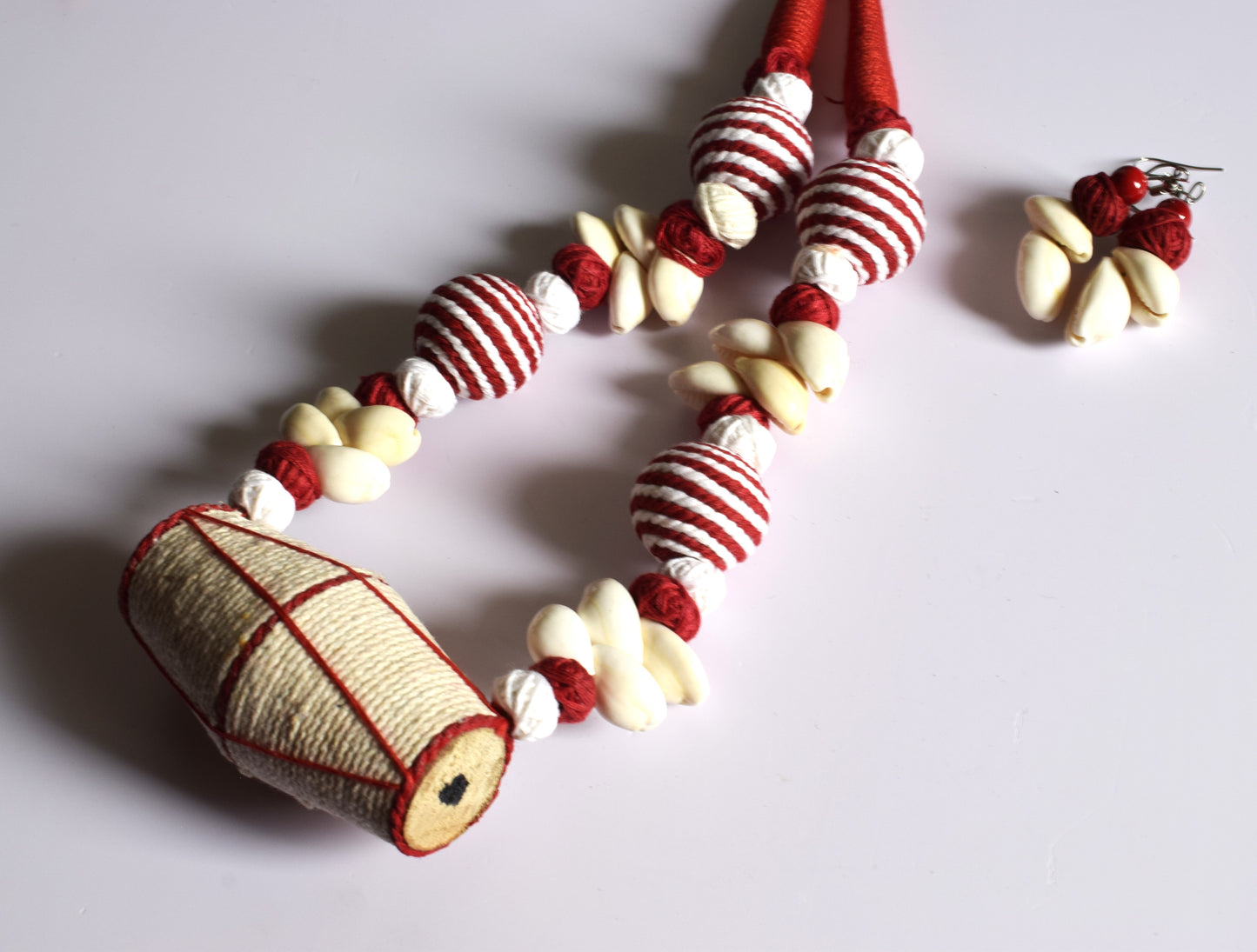 Dhak Sea Shell Fabric Necklace Set