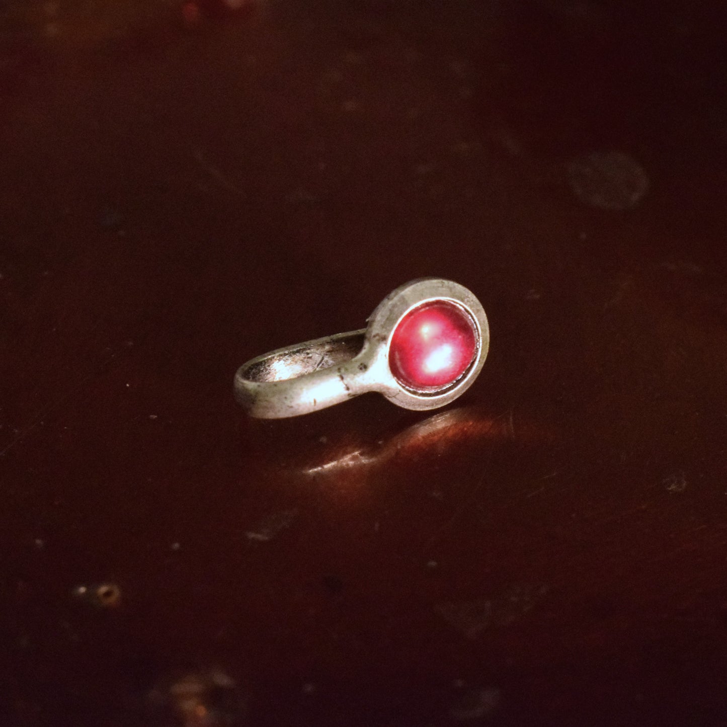 Gem Nose Push Pin