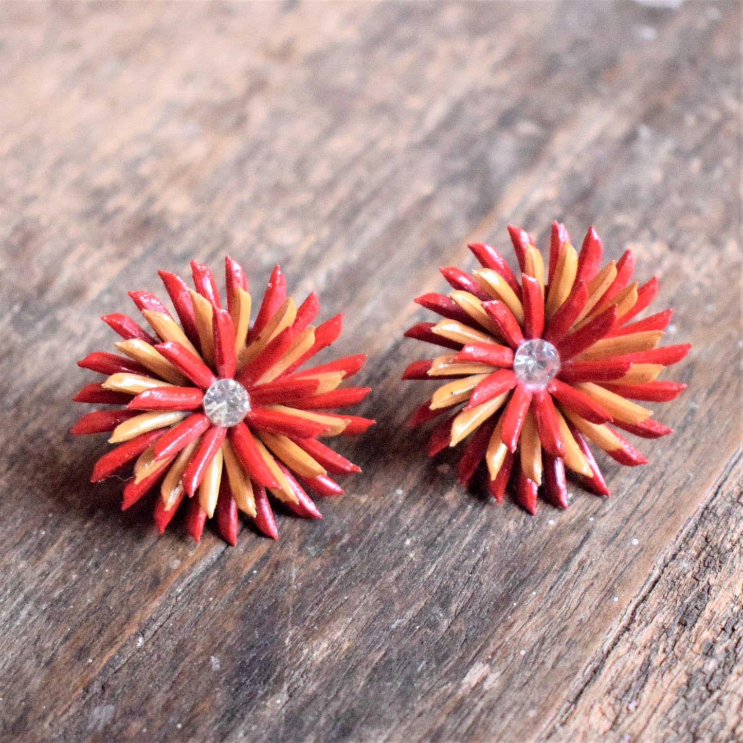 Grain Studs (Large) - GlitterGleam