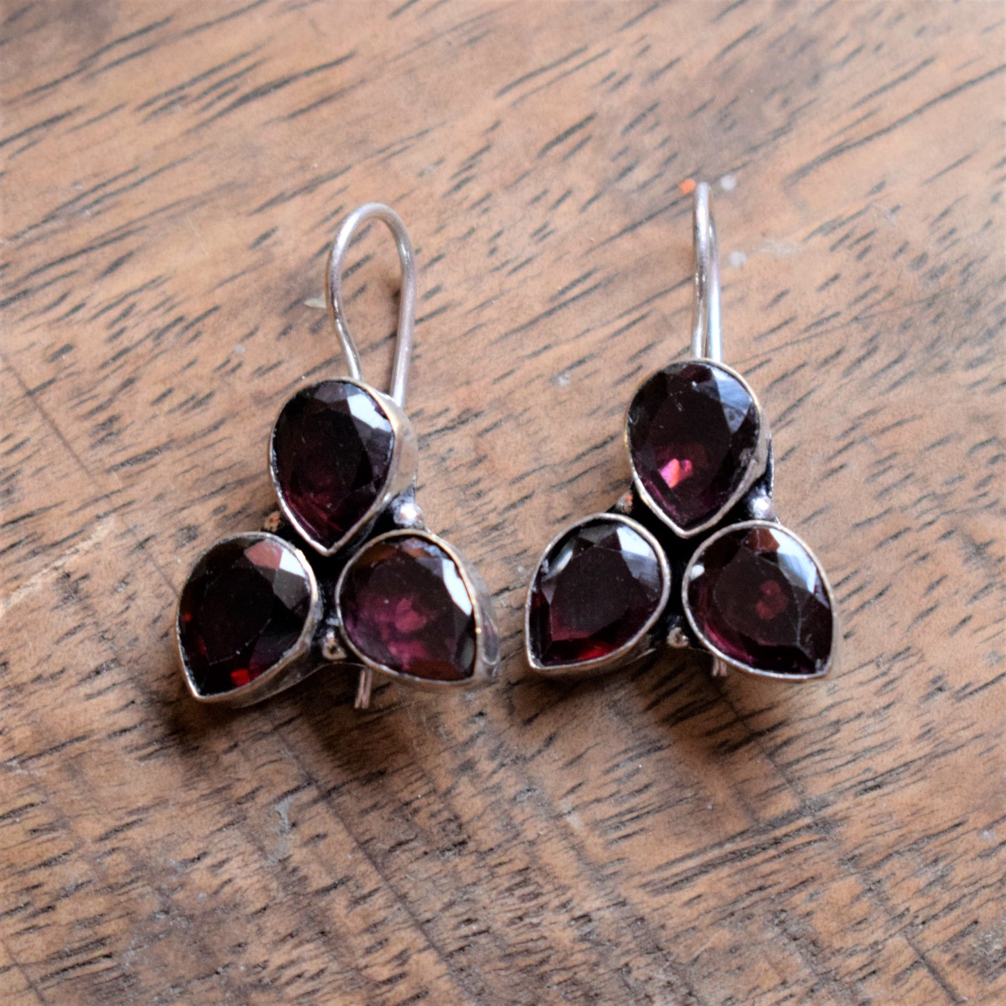German Silver Dew Drop Cluster Earring (Gemstone)