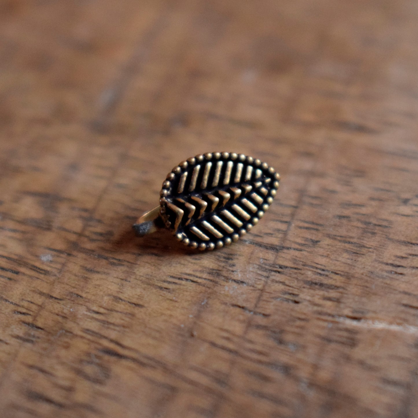 Golden Oxidized Carved Leaf Nose Push Pin