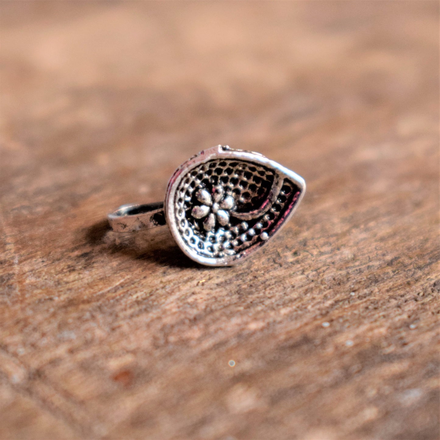 Silver Oxidized Flower Spindle Nose Push Pin