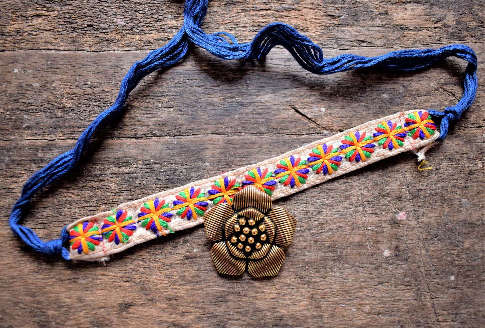 Golden Oxidised Flower Pendant Fabric Choker Necklace - GlitterGleam