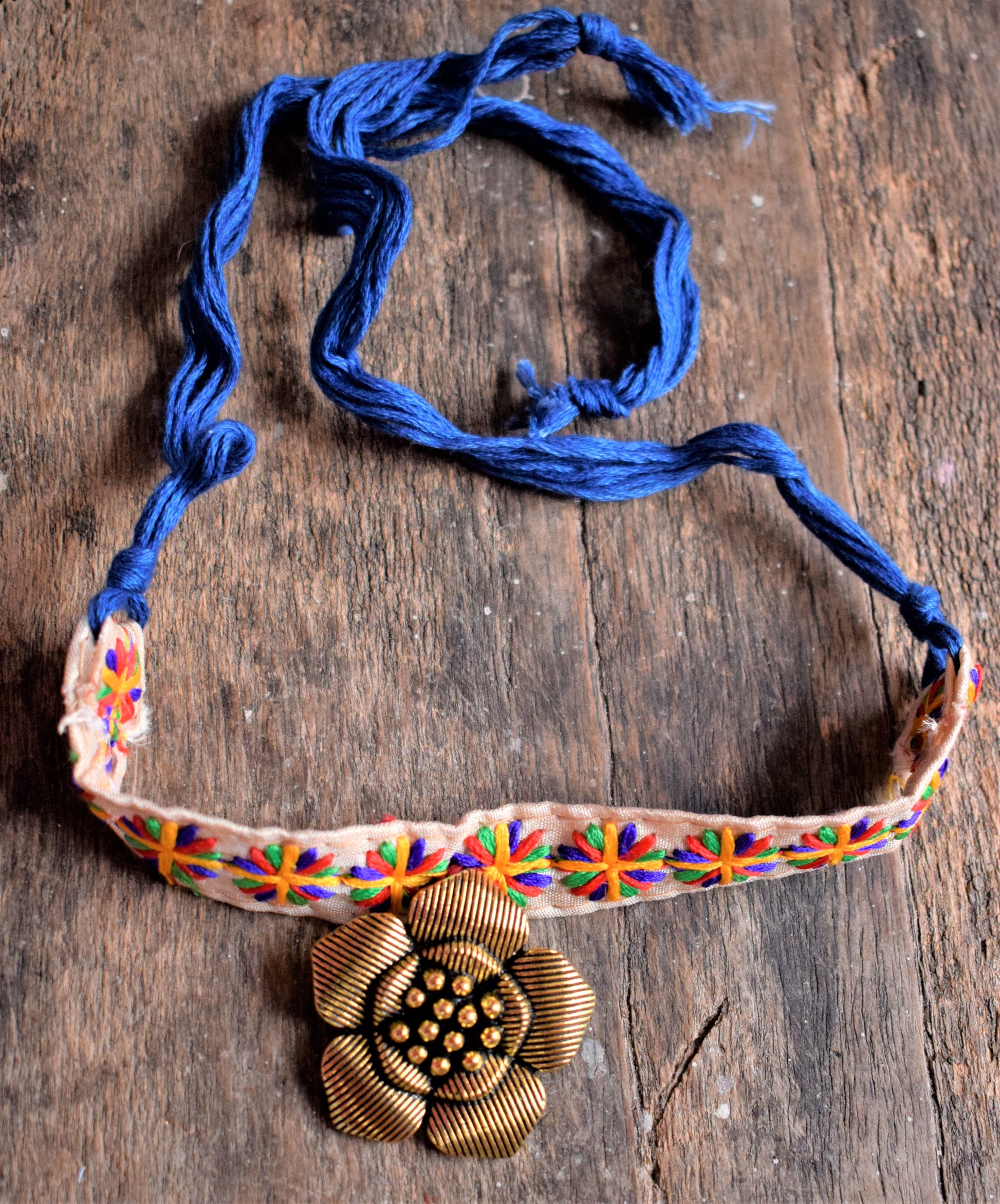 Golden Oxidised Flower Pendant Fabric Choker Necklace - GlitterGleam