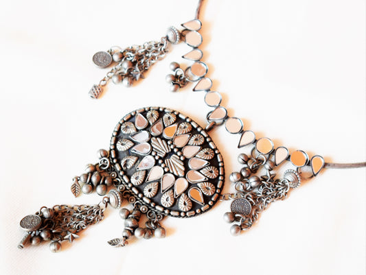 Mirror Embellished Charm Hasli Choker Necklace with Earrings