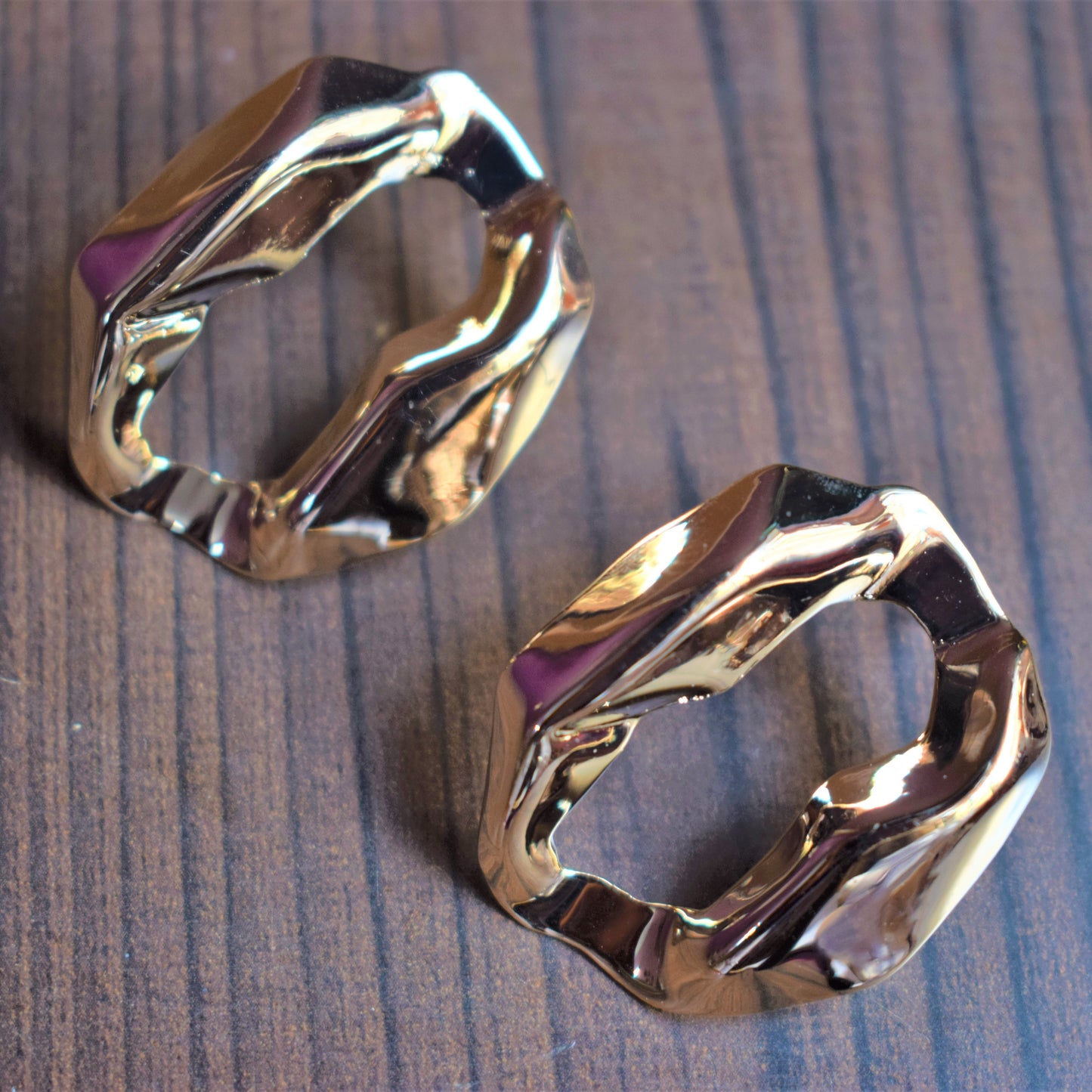 Hammered Chain Stud Earring - GlitterGleam