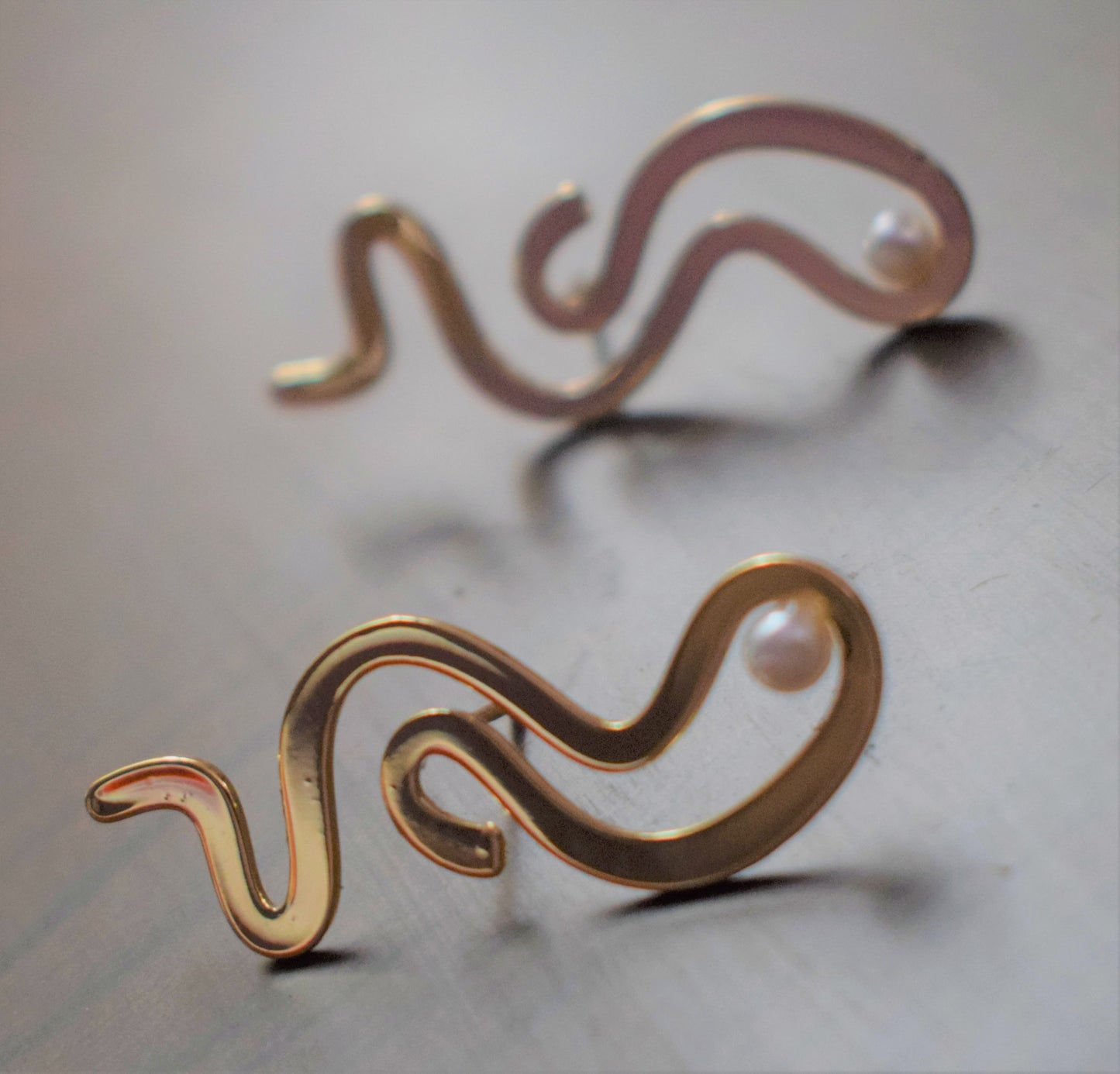 Snake Pearl Earring - GlitterGleam