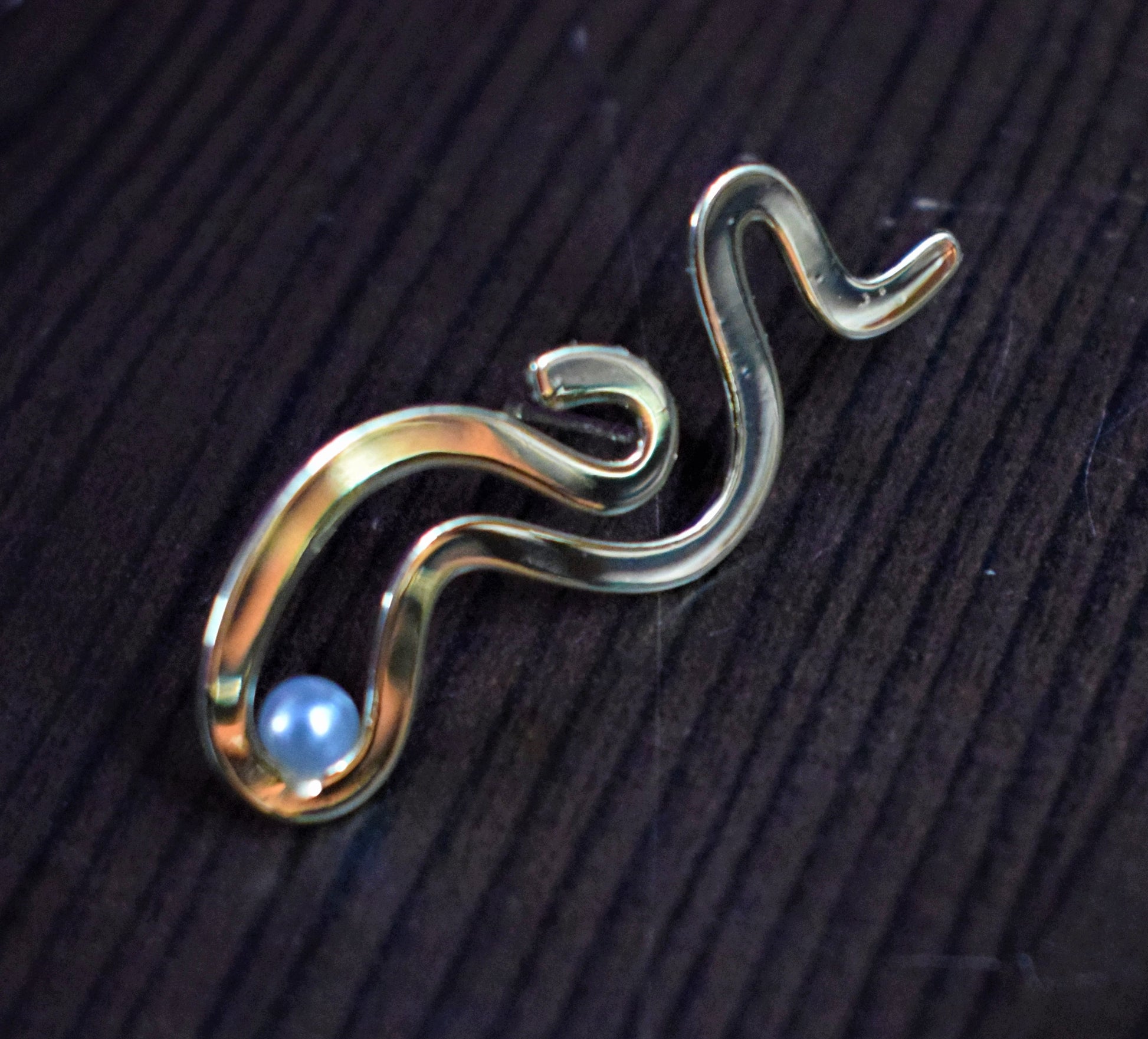 Snake Pearl Earring - GlitterGleam