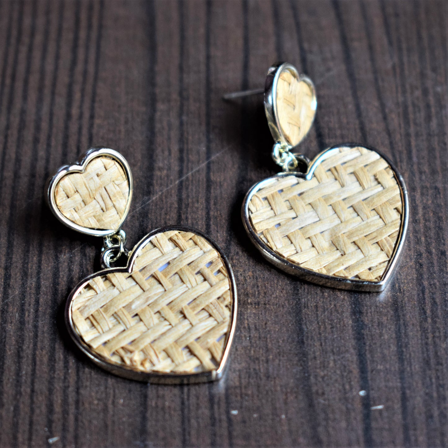 Wooden Weave Heart Earrings - GlitterGleam