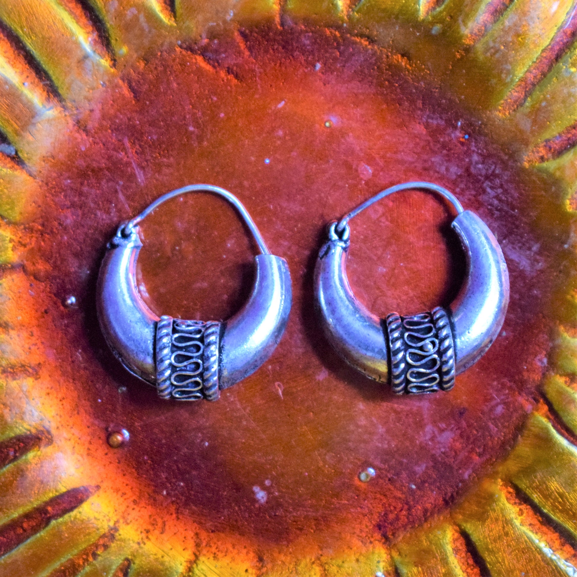 German Silver Tribal Stripe and Coil Kundal Earrings - GlitterGleam