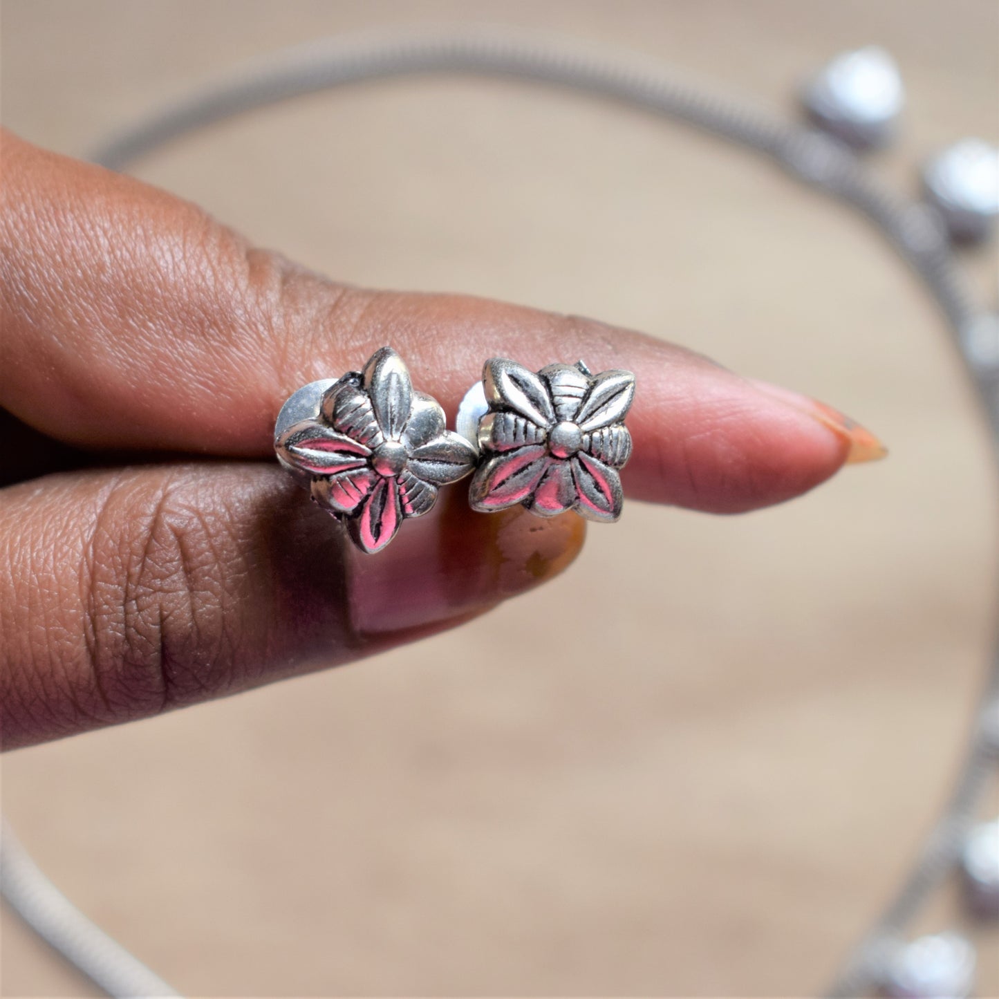 Silver Choker Necklace with Stud Earrings - GlitterGleam