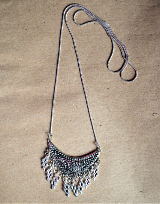 Long Silver String Pendant Necklace - GlitterGleam
