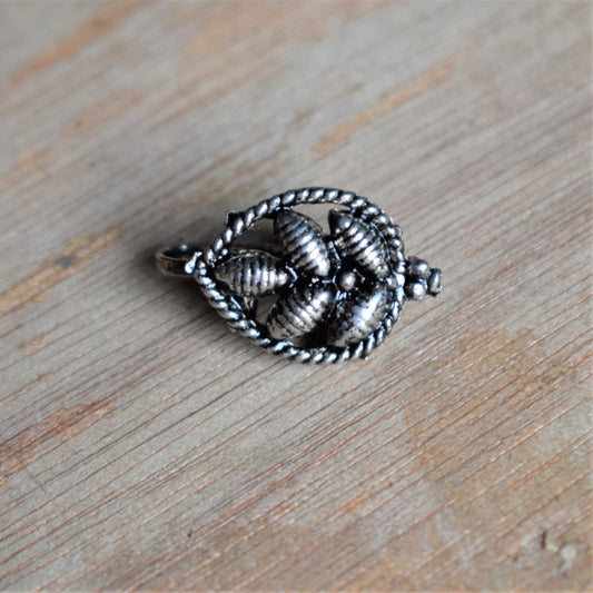 Silver Oxidized Large Leaf Nose Push Pin - GlitterGleam