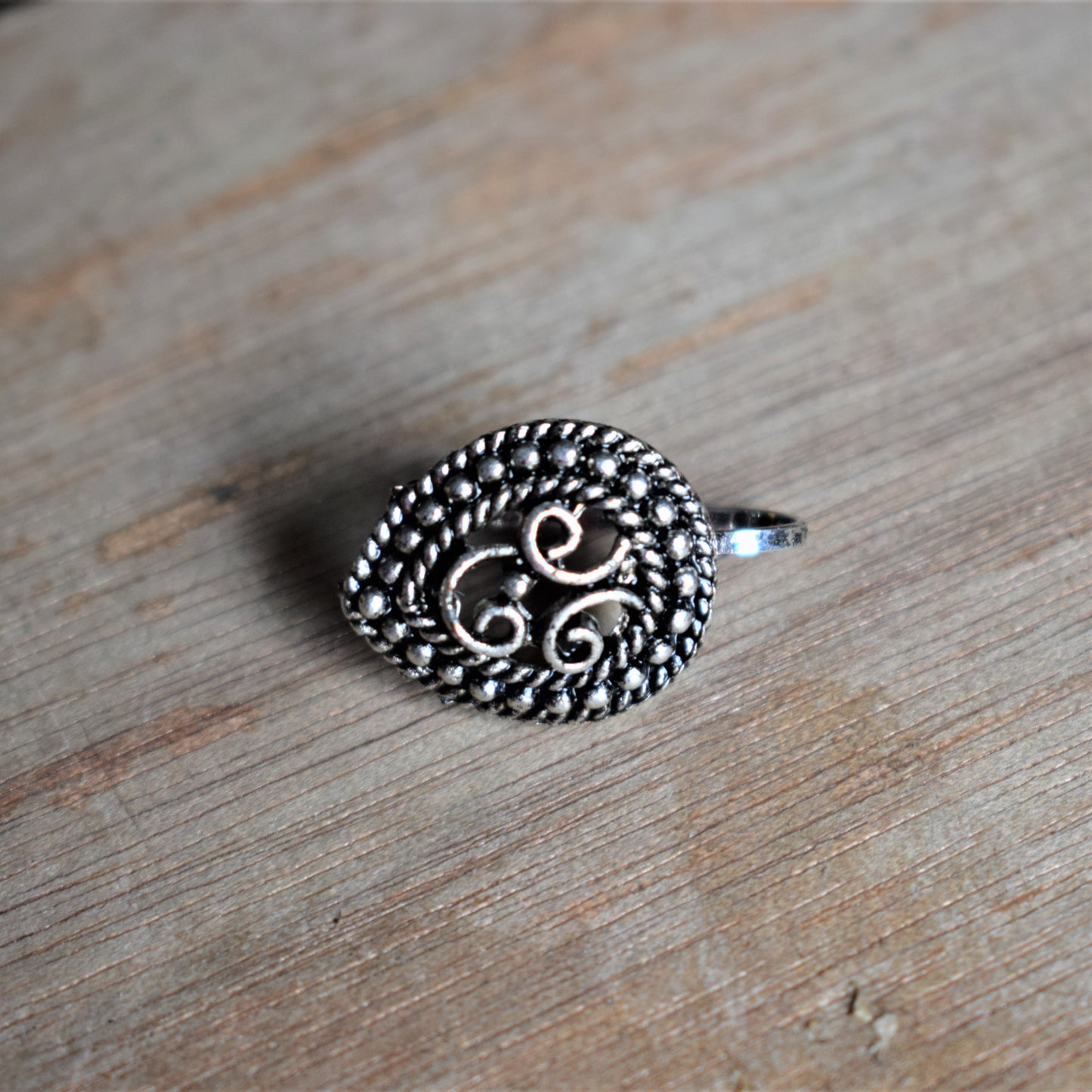 Silver Oxidized Large Tribal Leaf Nose Push Pin - GlitterGleam