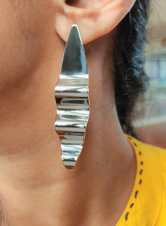 Hammered Spindle Earrings - GlitterGleam