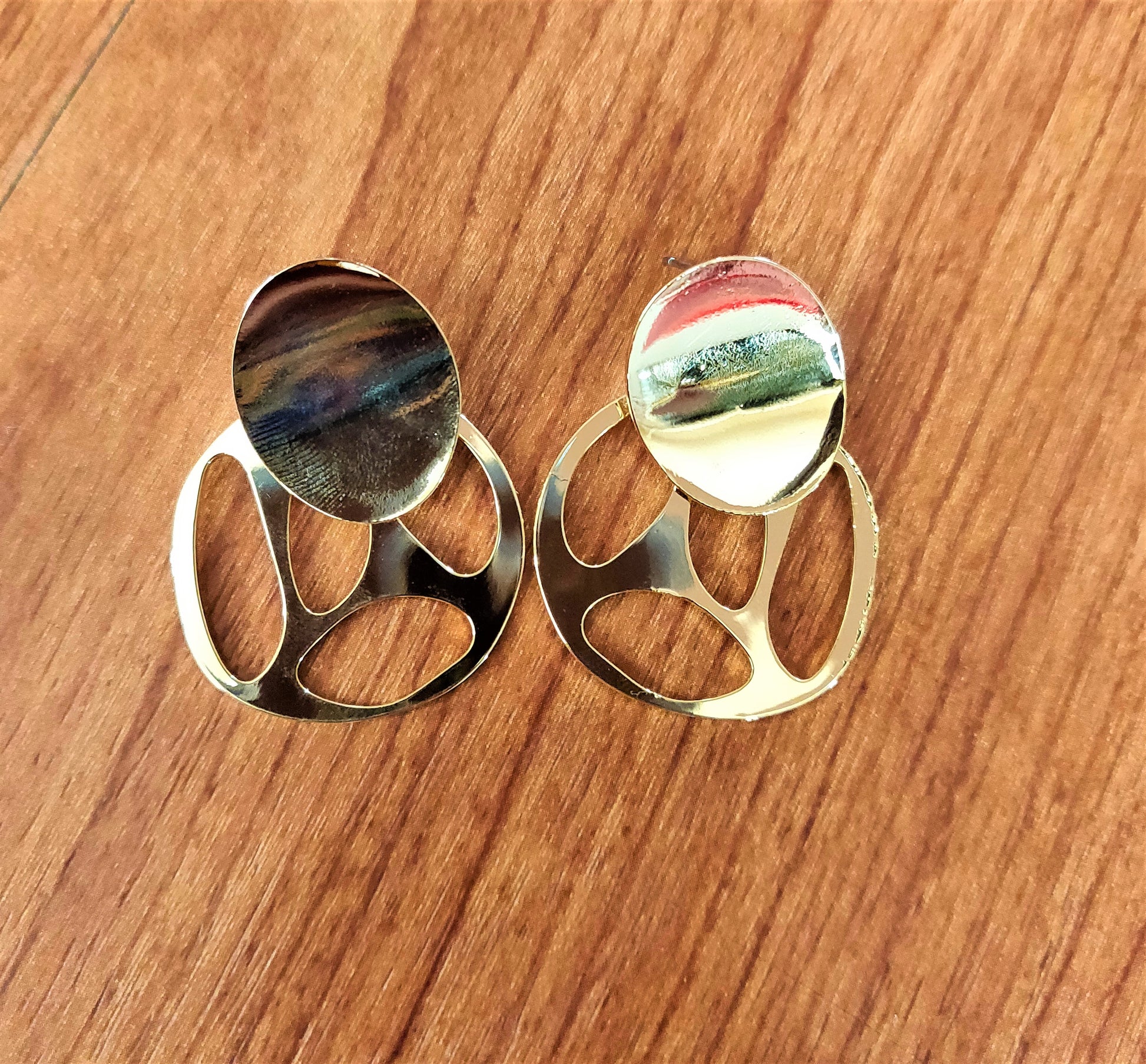 Golden Asymmetric Stud Earring - GlitterGleam