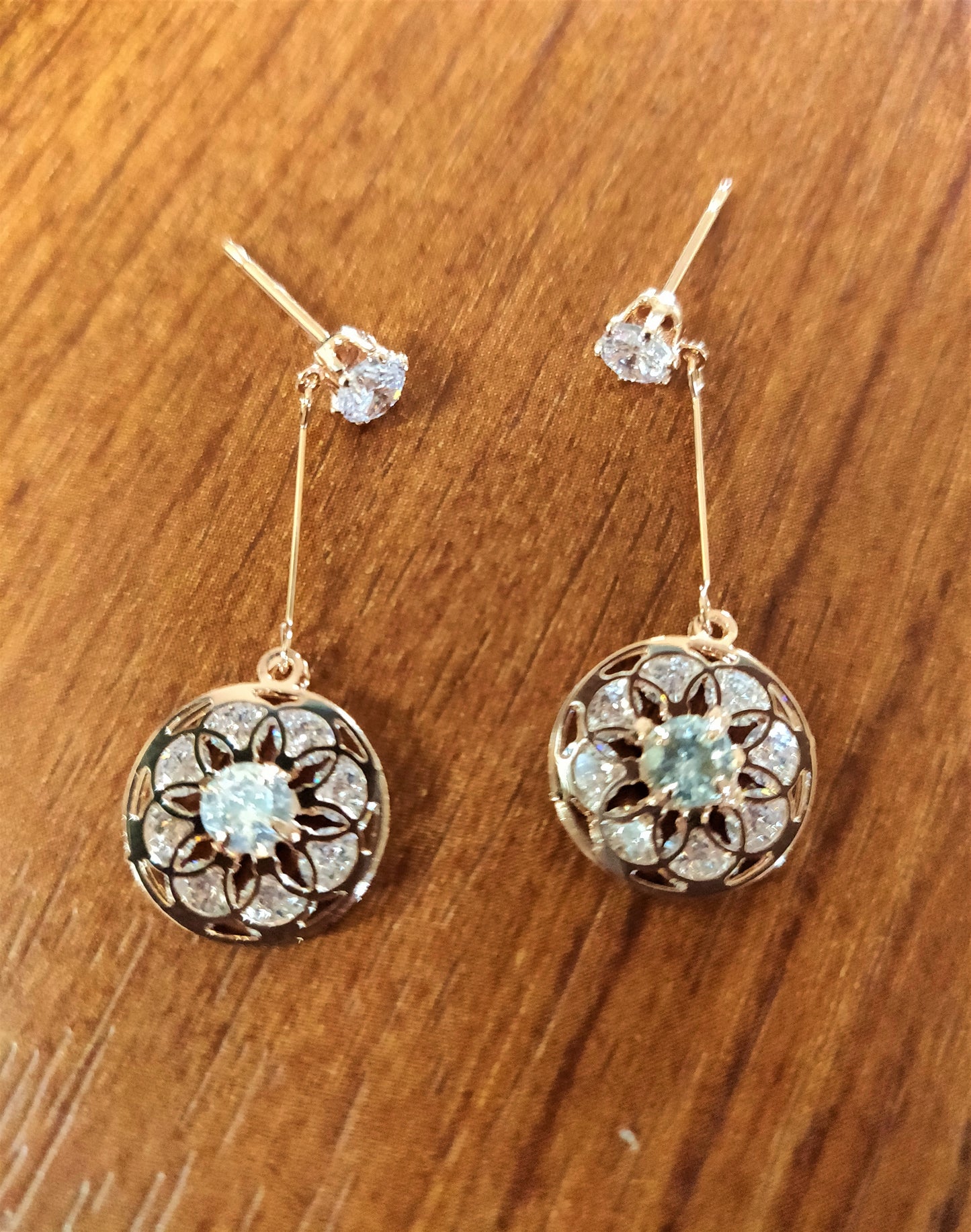 Floral AD Earring - GlitterGleam