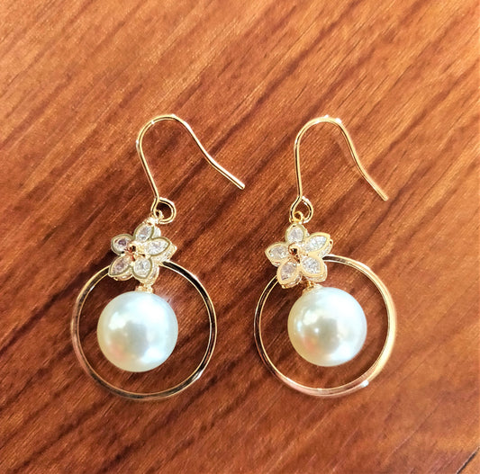 Pearl Floral AD Earring - GlitterGleam