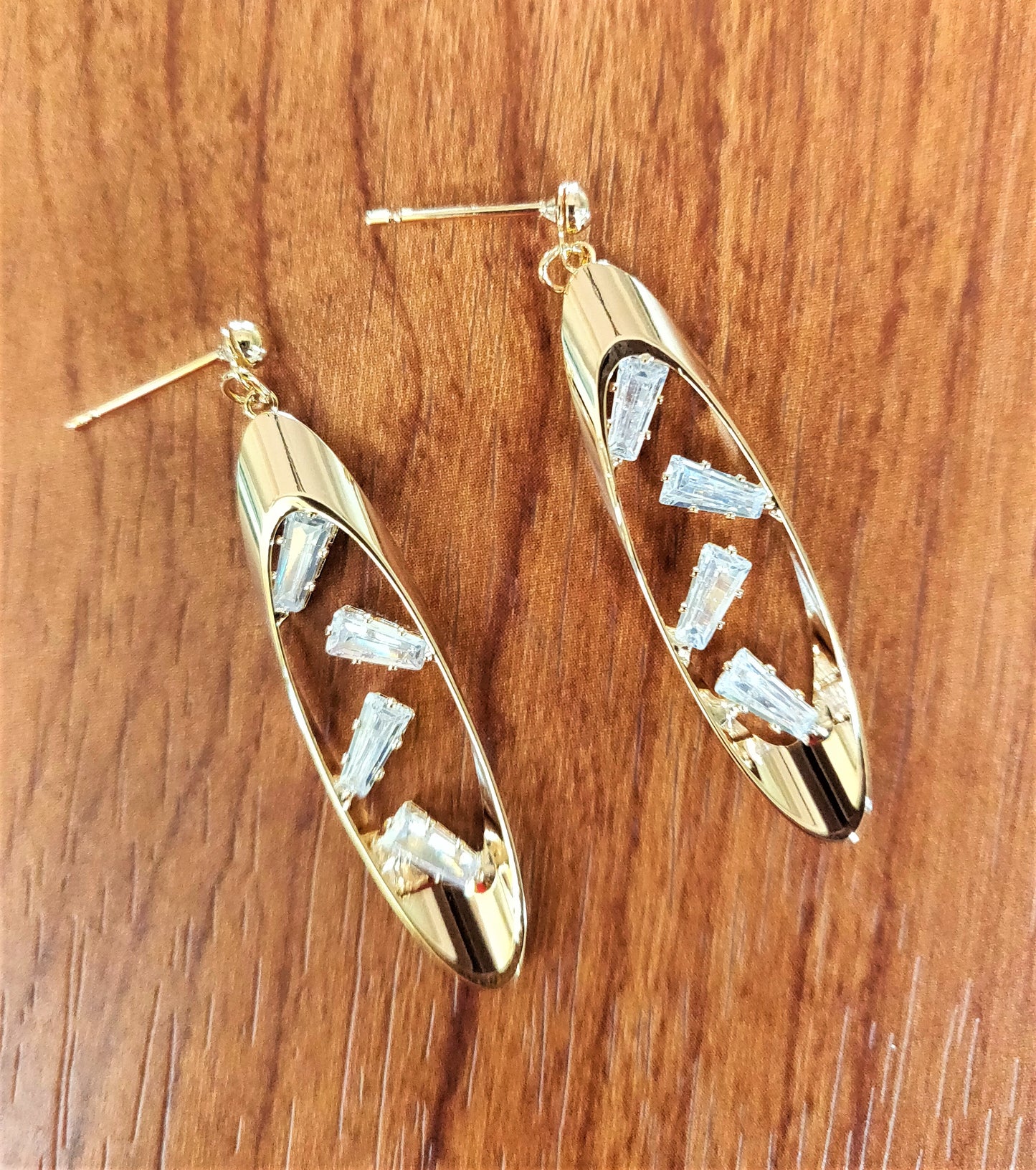 Spindle AD Earring - GlitterGleam