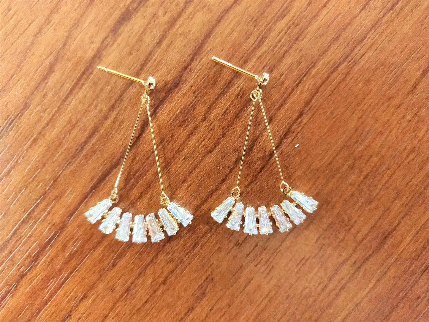 Crystal Arc Hanging Earring - GlitterGleam