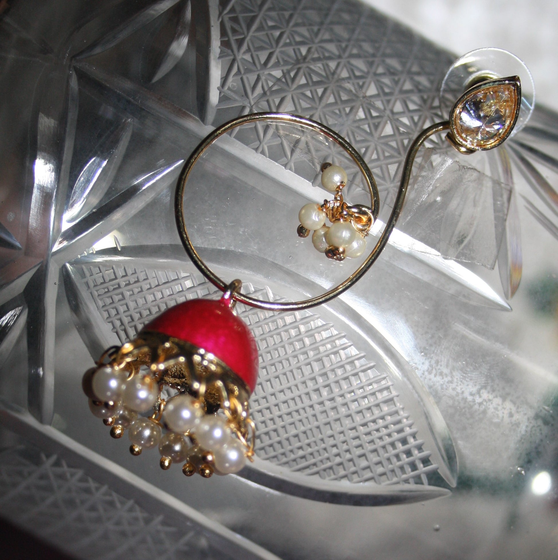 Meenakari Kundan Jhumki With Pearls - GlitterGleam