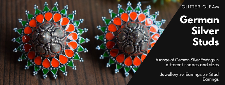 STUD EARRINGS