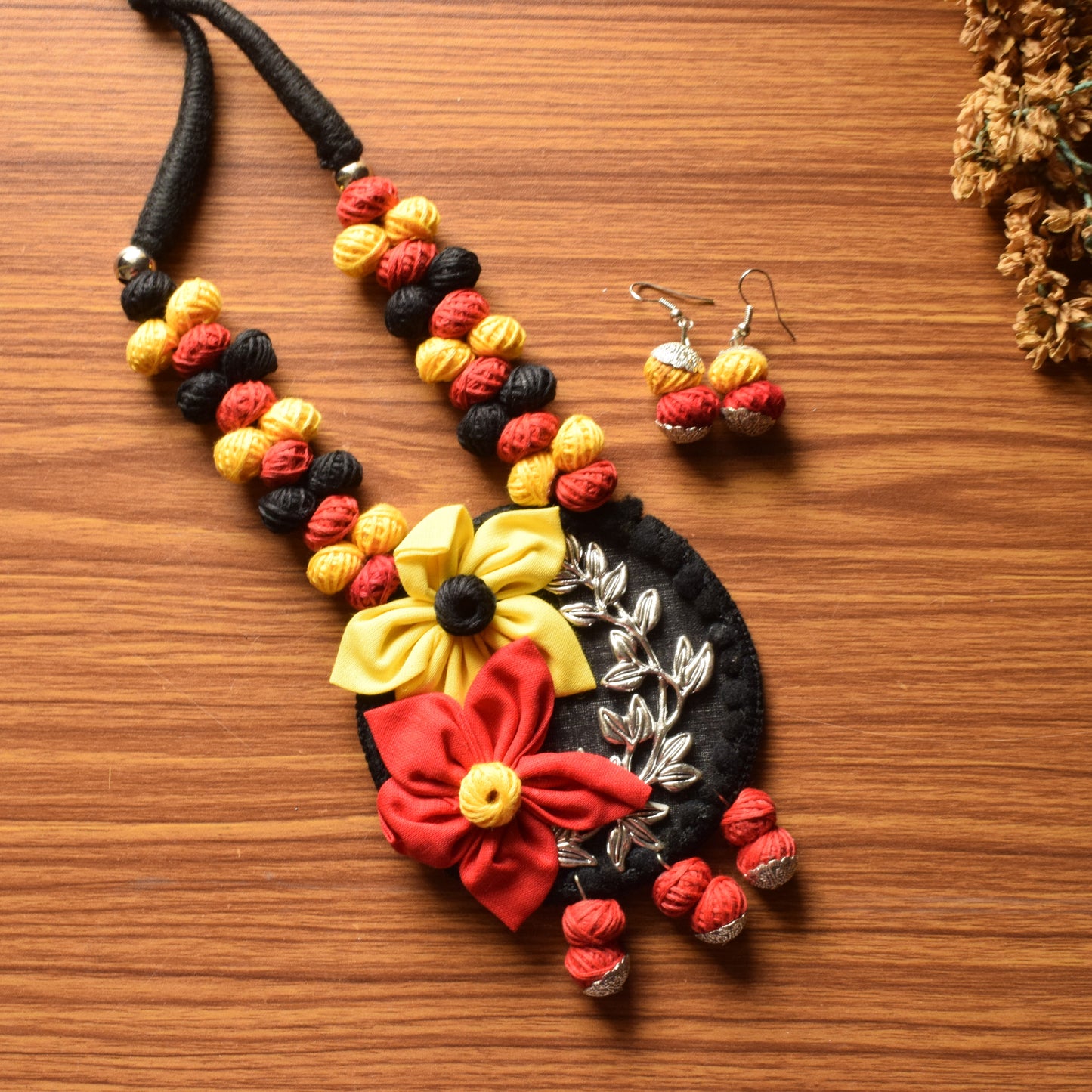 Bela Floral Applique Fabric Necklace Set