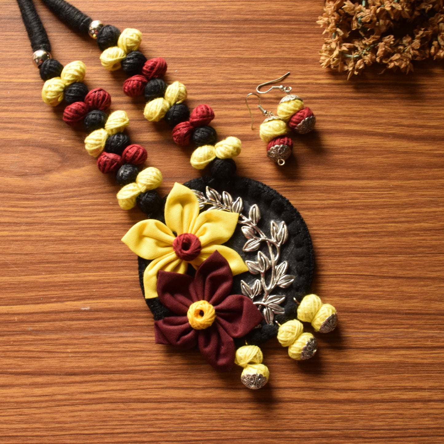 Bela Floral Applique Fabric Necklace Set