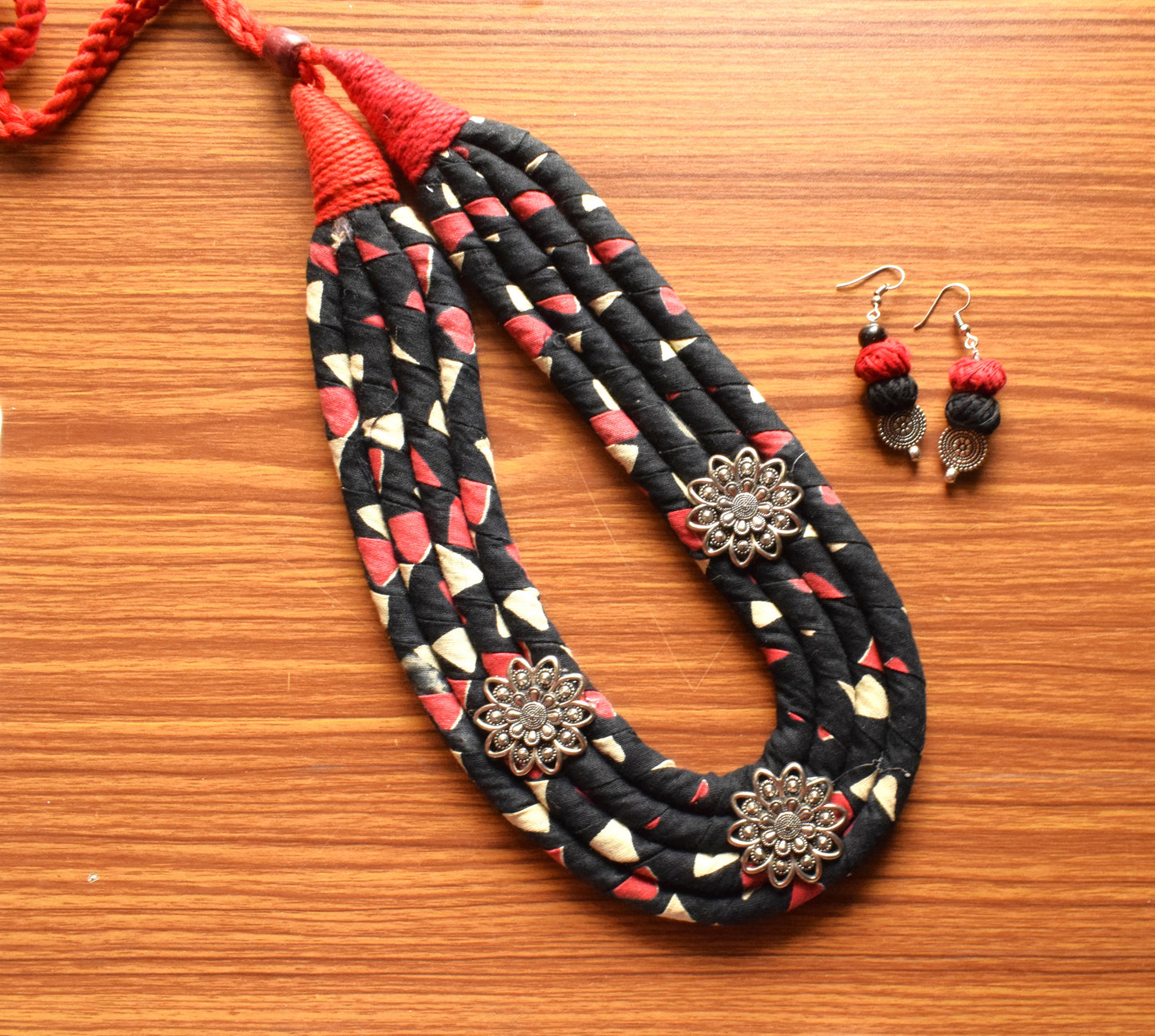 Black Floral Fabric Necklace Set