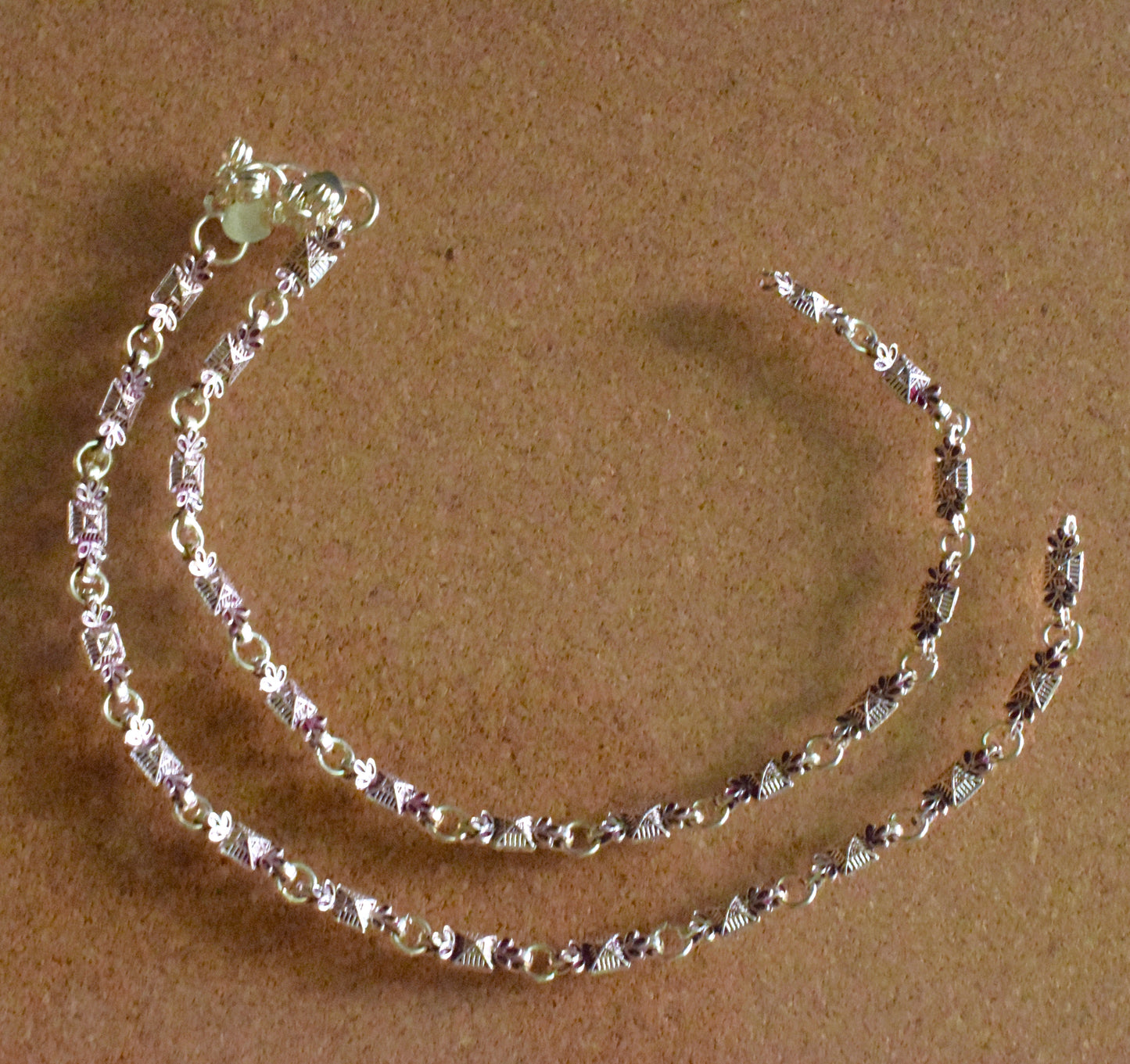 Maroon Meenakari Motif Anklet