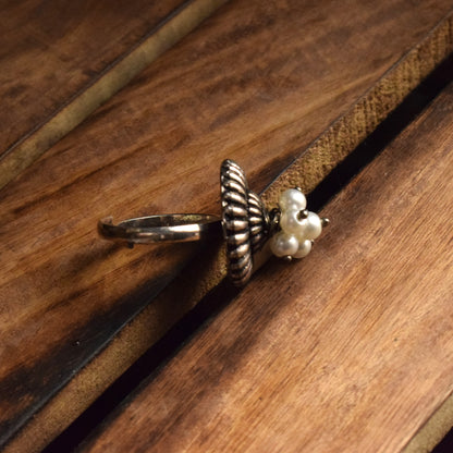 German Silver Oxidized Pearl Bead Finger Ring