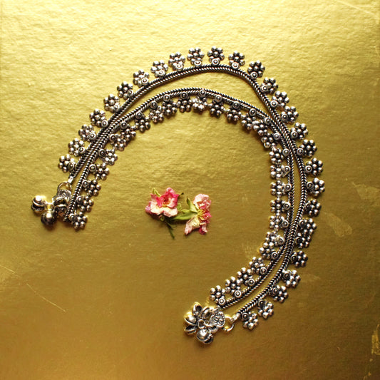 Sliver Oxidised Flower Charms Anklets