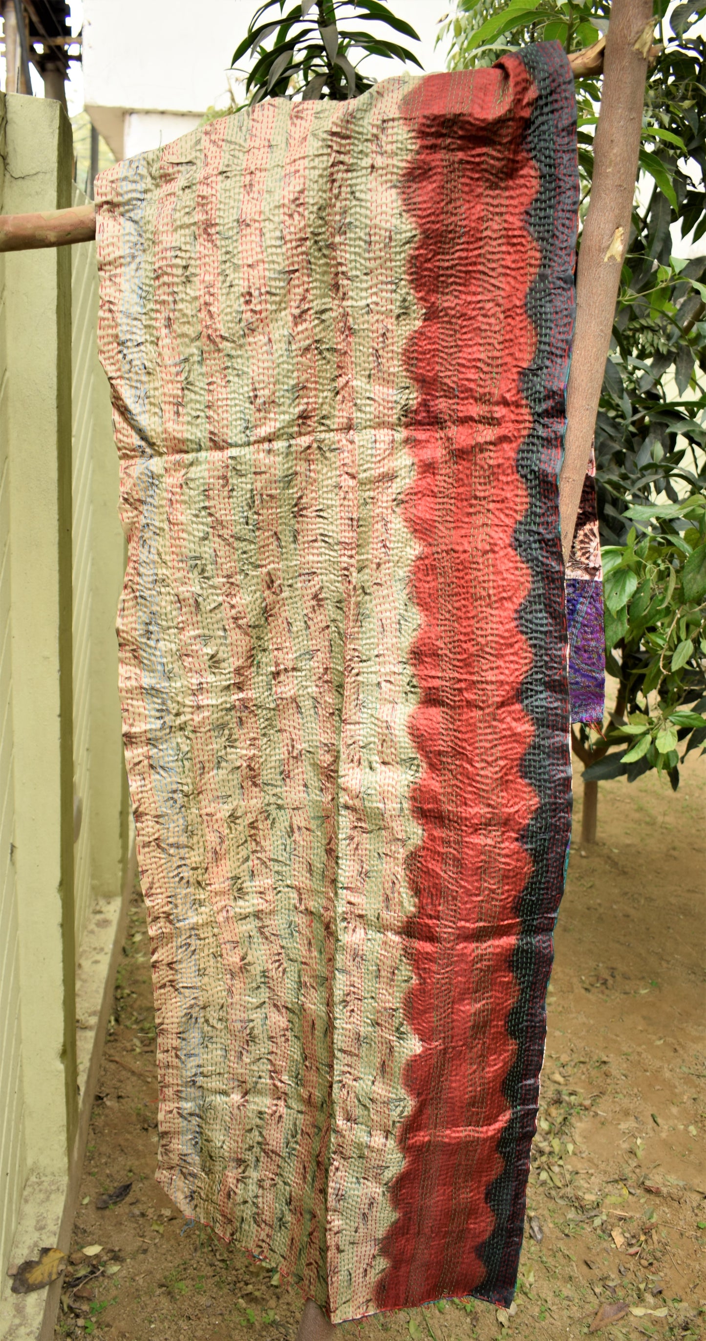 Shaded Symphony : Multicolored Silk Kantha Stole