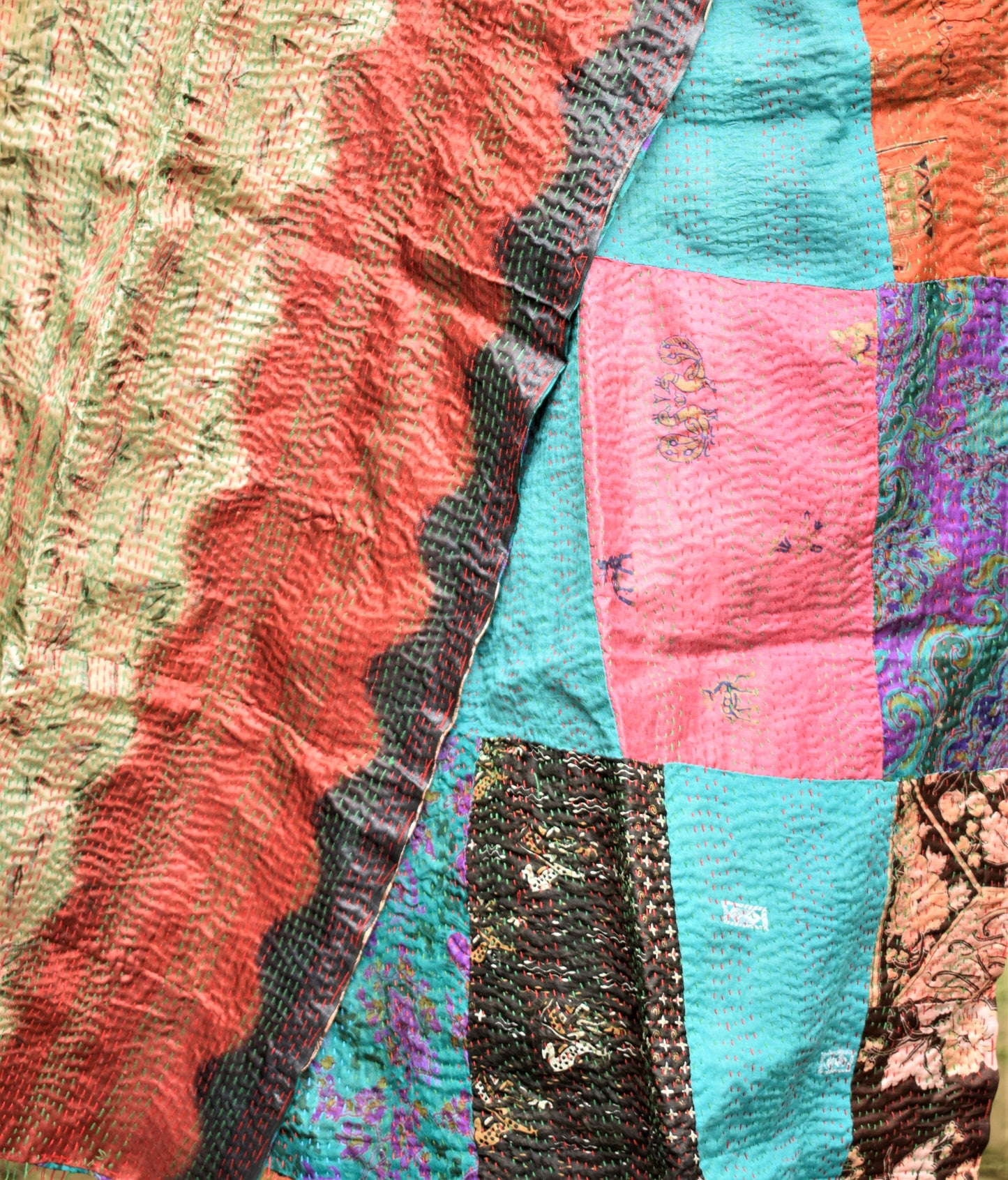 Shaded Symphony : Multicolored Silk Kantha Stole