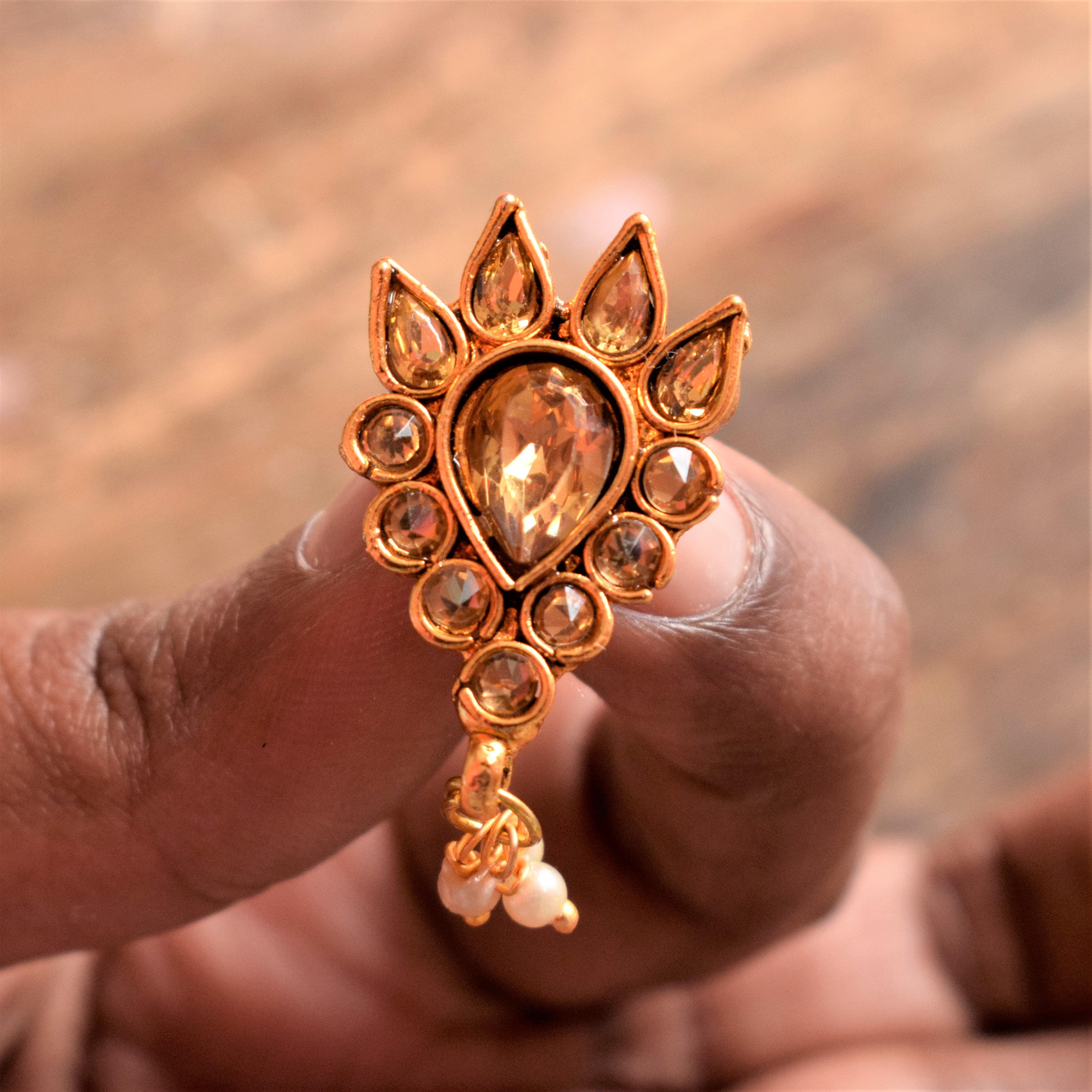 Kundan nose online pin