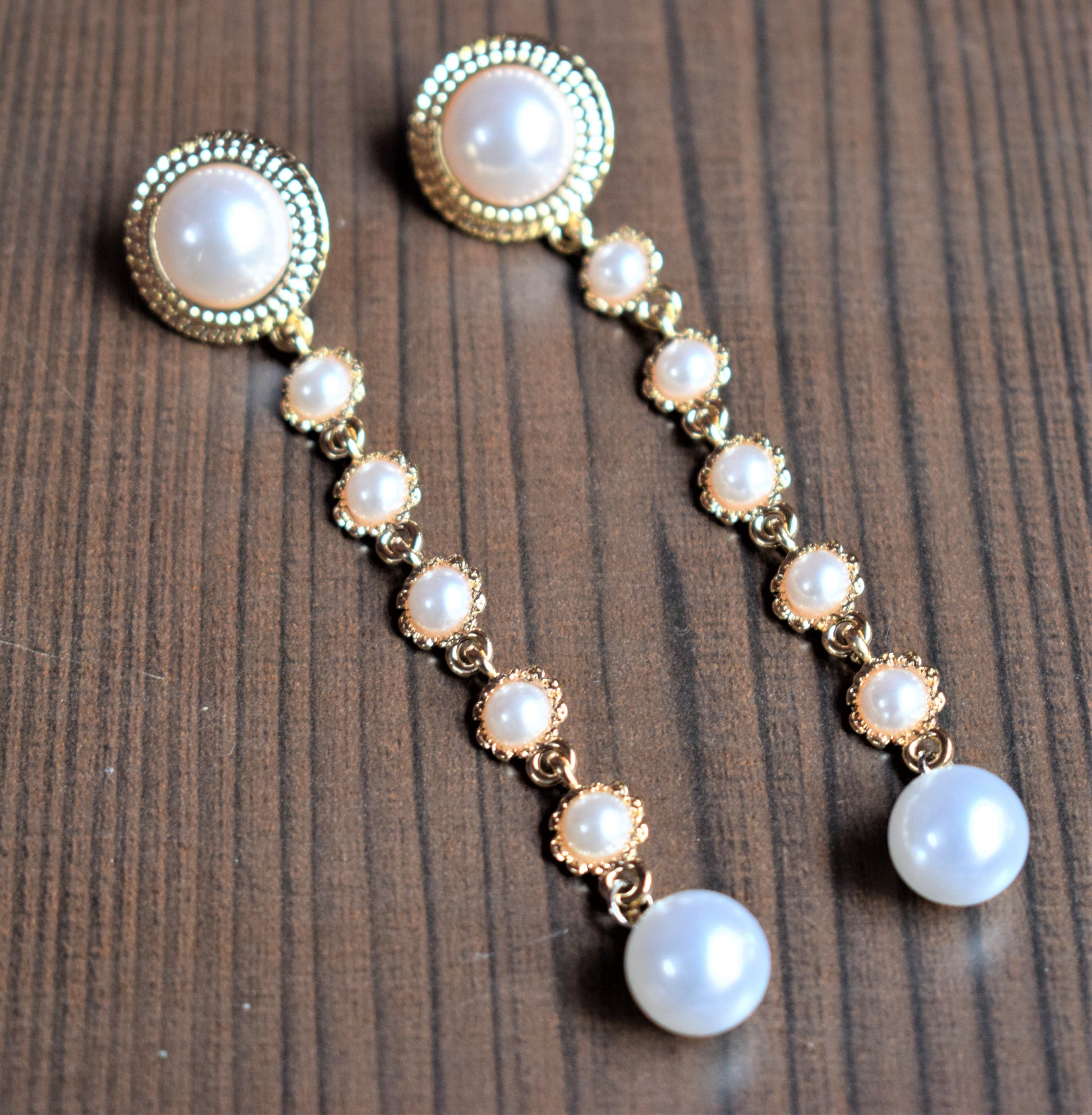 Long Pearl Earrings - GlitterGleam