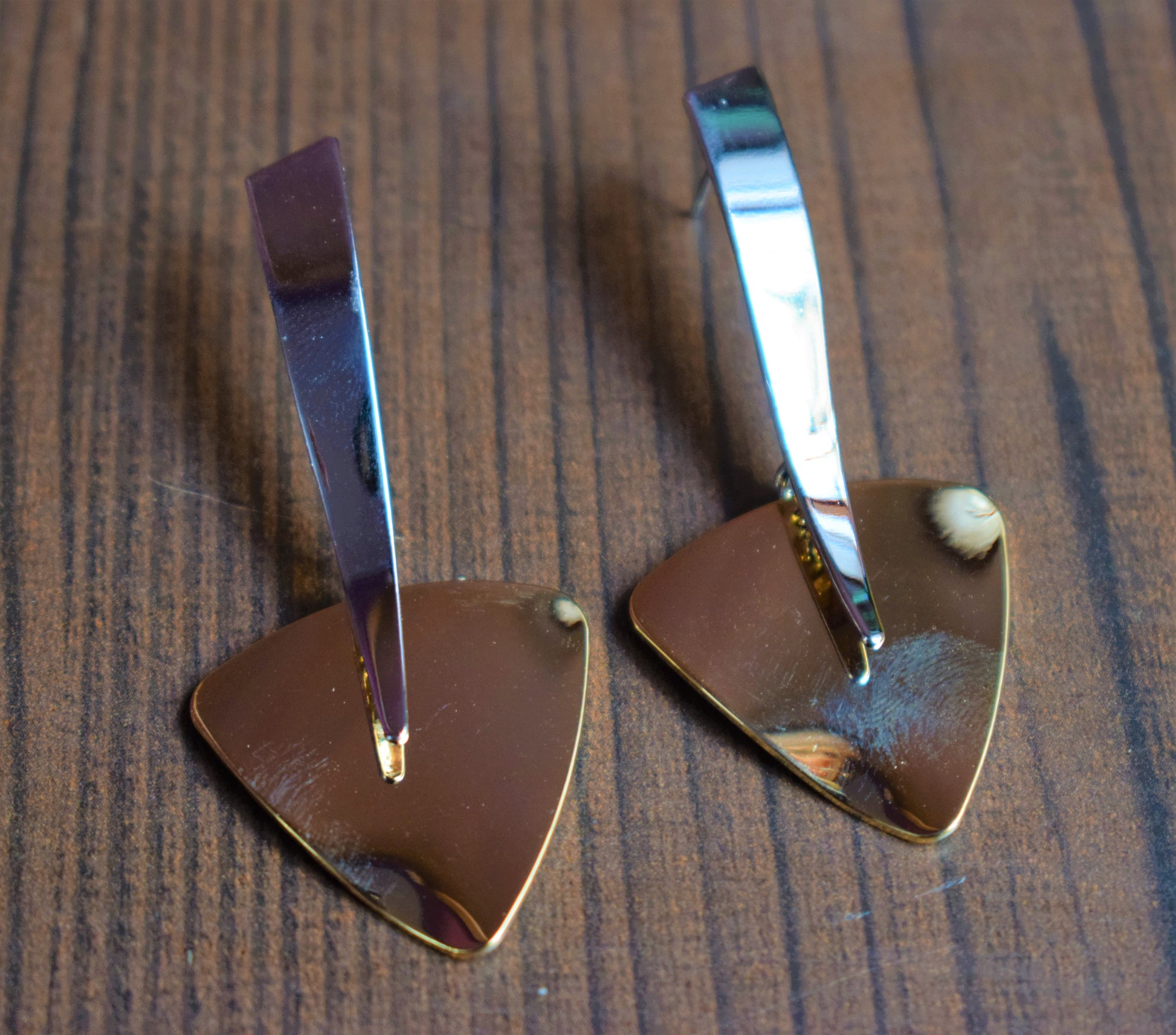 Arrow Head Dual Tone Earrings - GlitterGleam