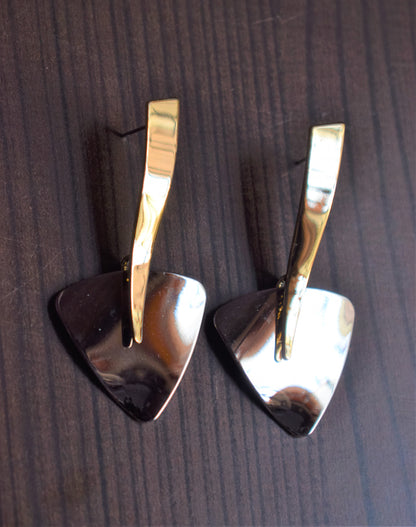 Arrow Head Dual Tone Earrings - GlitterGleam