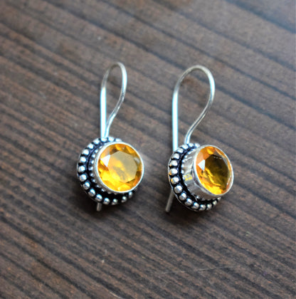 Round Dotted Hanging Earrings - GlitterGleam