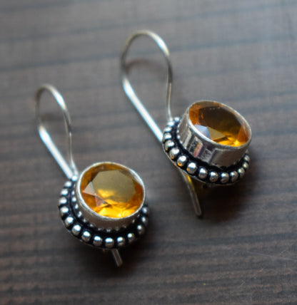 Round Dotted Hanging Earrings - GlitterGleam