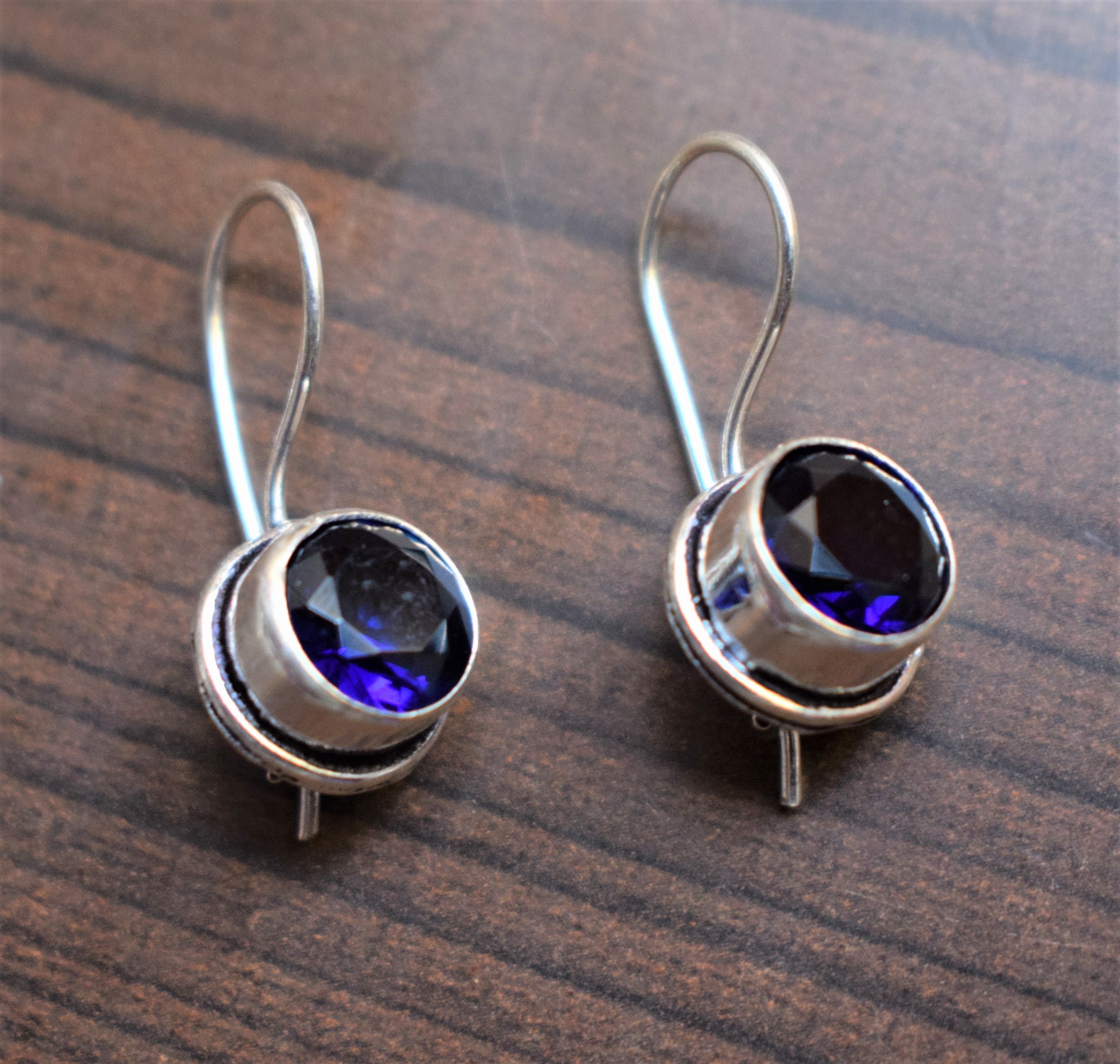 Round Hanging Gemstone Earrings - GlitterGleam