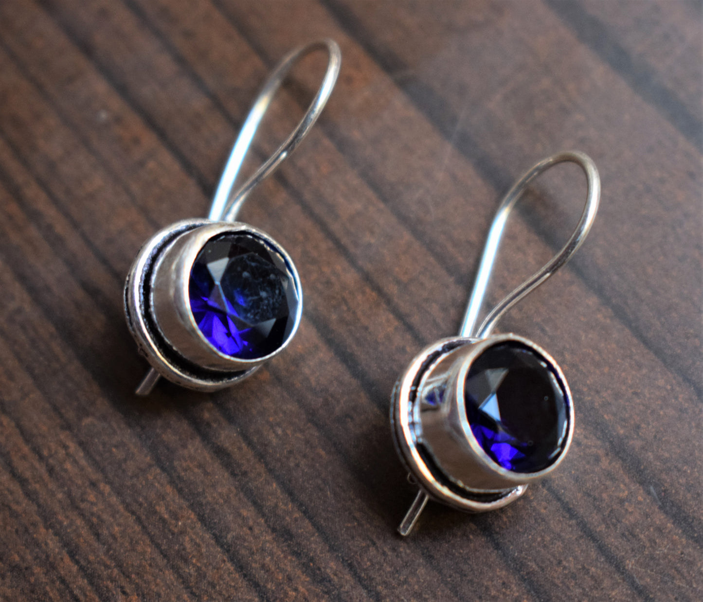 Round Hanging Gemstone Earrings - GlitterGleam