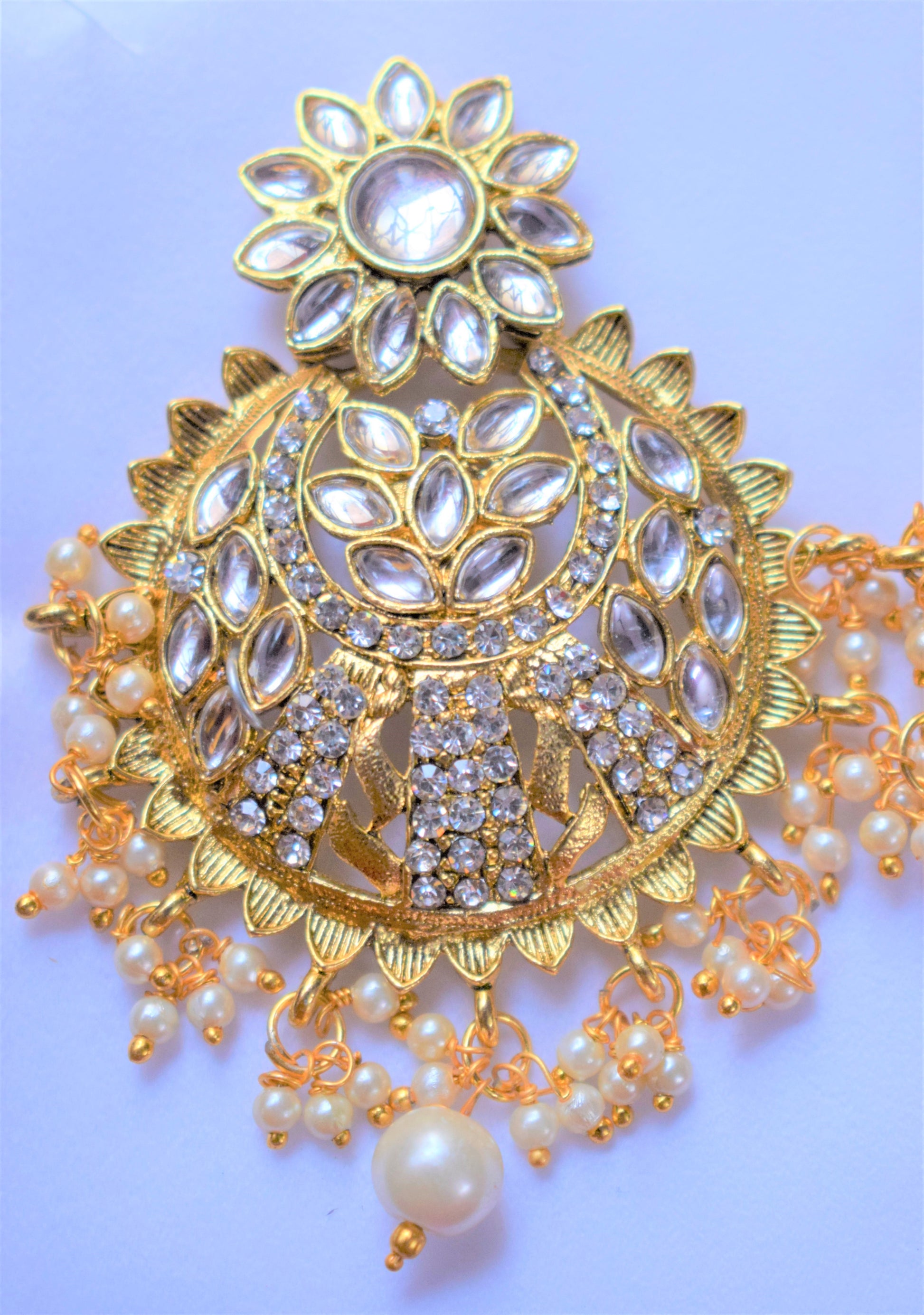 Kundan and Pearl Golden Earring and Maang Tikka Set - GlitterGleam