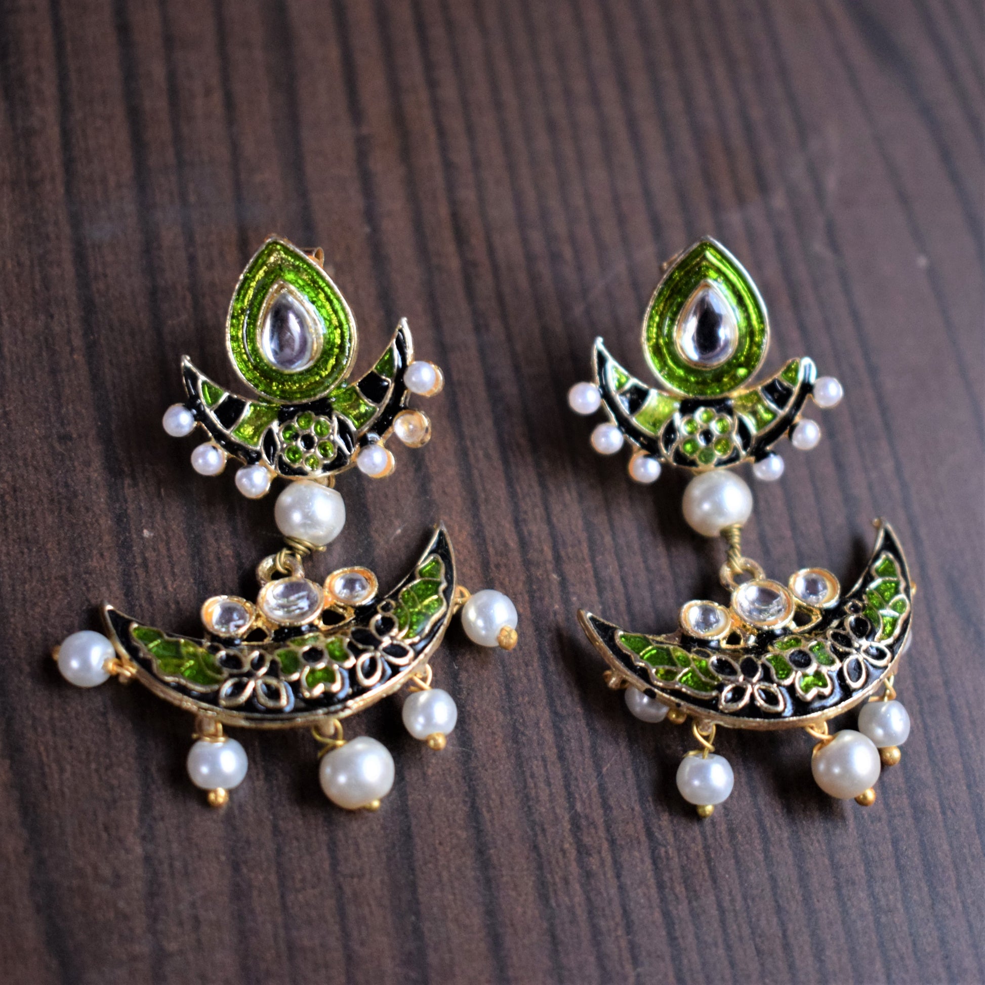 Small Kundan and Meenakari Pearl Chandbali Earrings - GlitterGleam