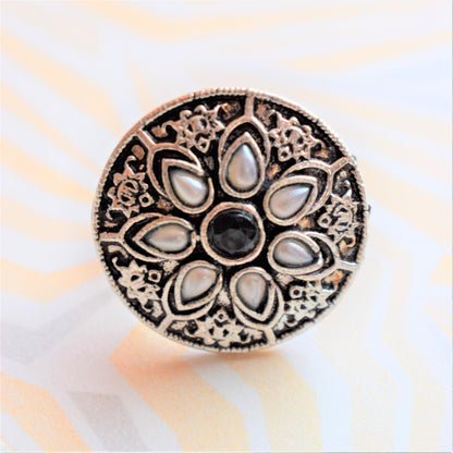 Flower Gemstone Finger Ring - GlitterGleam
