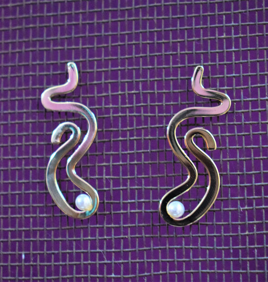 Snake Pearl Earring - GlitterGleam