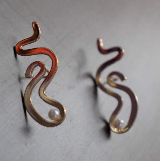 Snake Pearl Earring - GlitterGleam