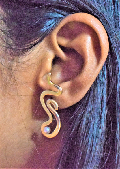 Snake Pearl Earring - GlitterGleam