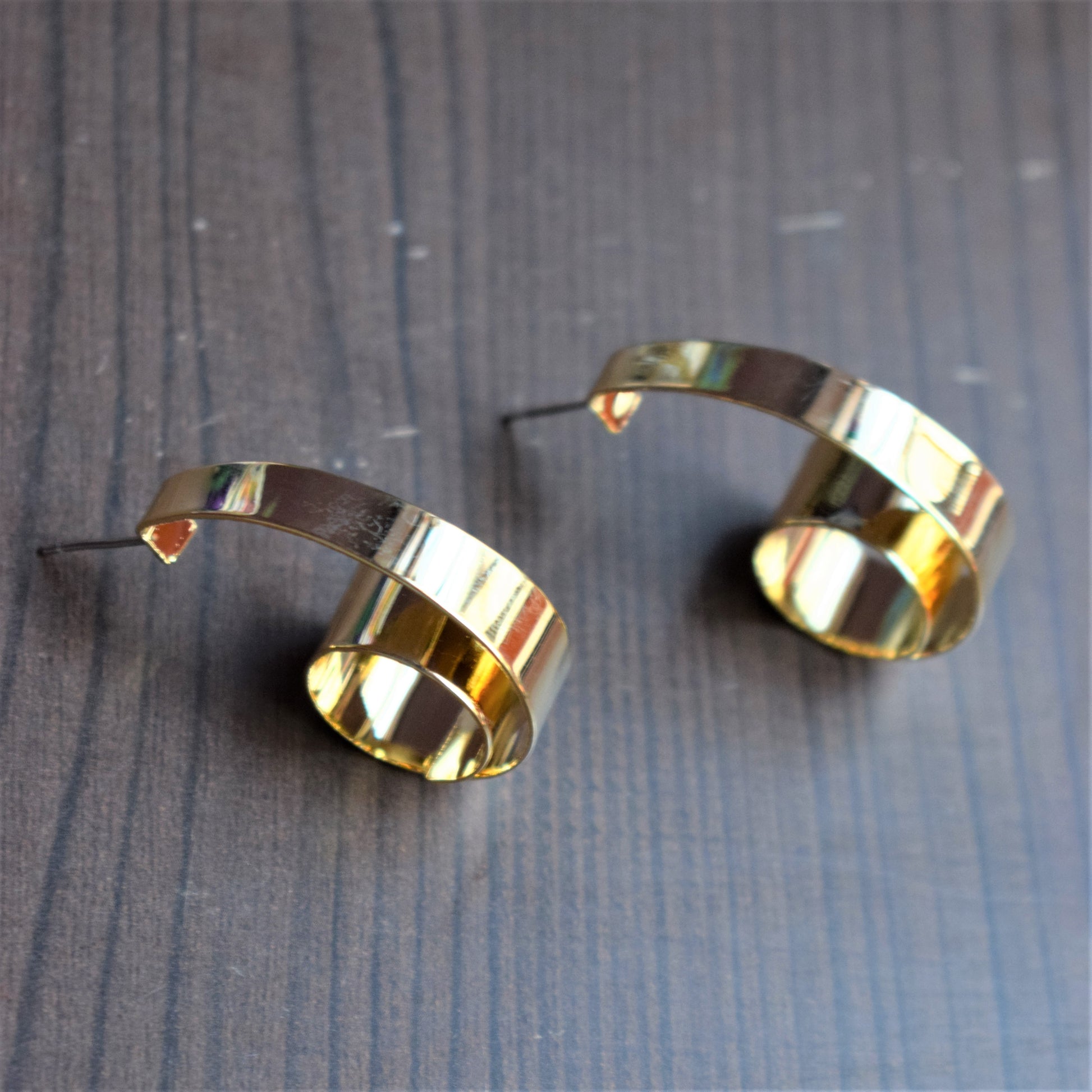 Gold '6' Hoop Sterling Silver Earring - GlitterGleam