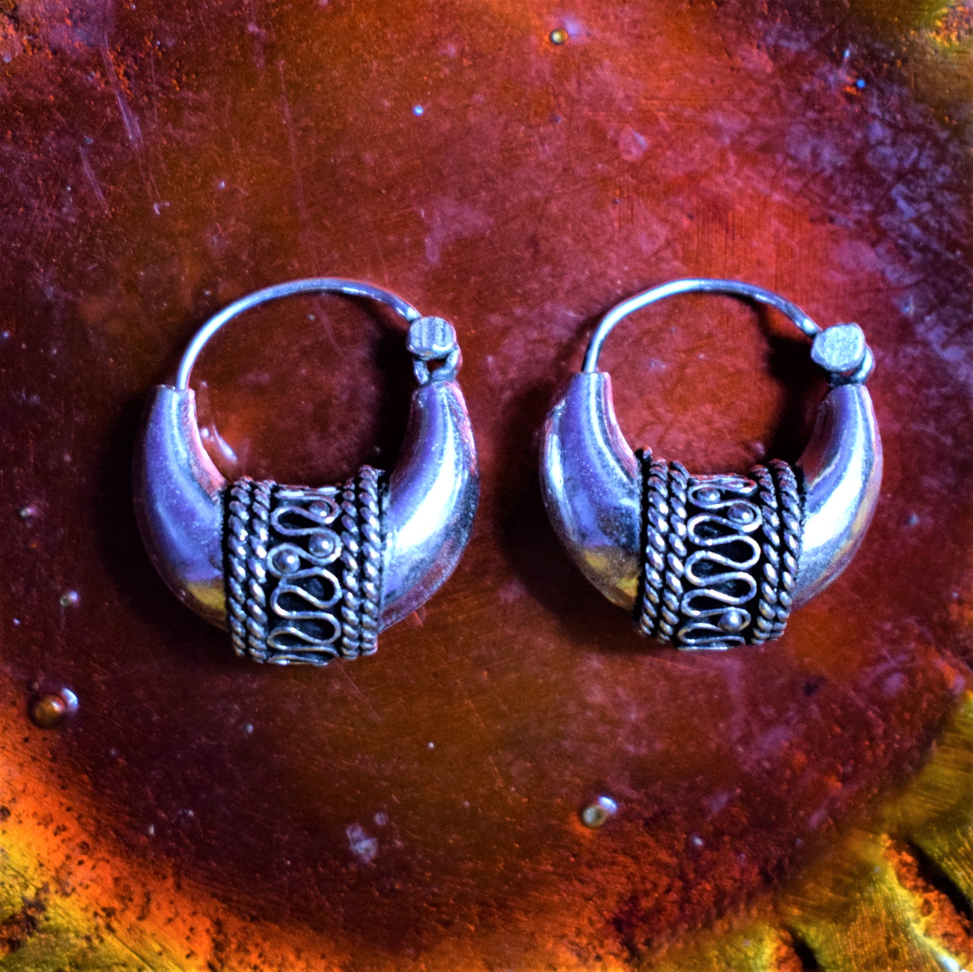 German Silver Tribal Stripe and Coil Kundal Earrings - GlitterGleam